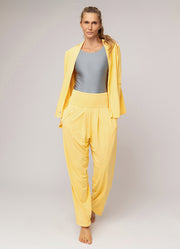 Calça Pantalona com Pregas e Shorts Interno Lago
