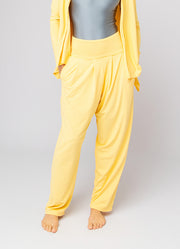 Calça Pantalona com Pregas e Shorts Interno Lago