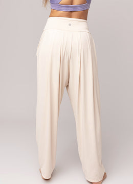 Calça Pregas com Shorts Riacho